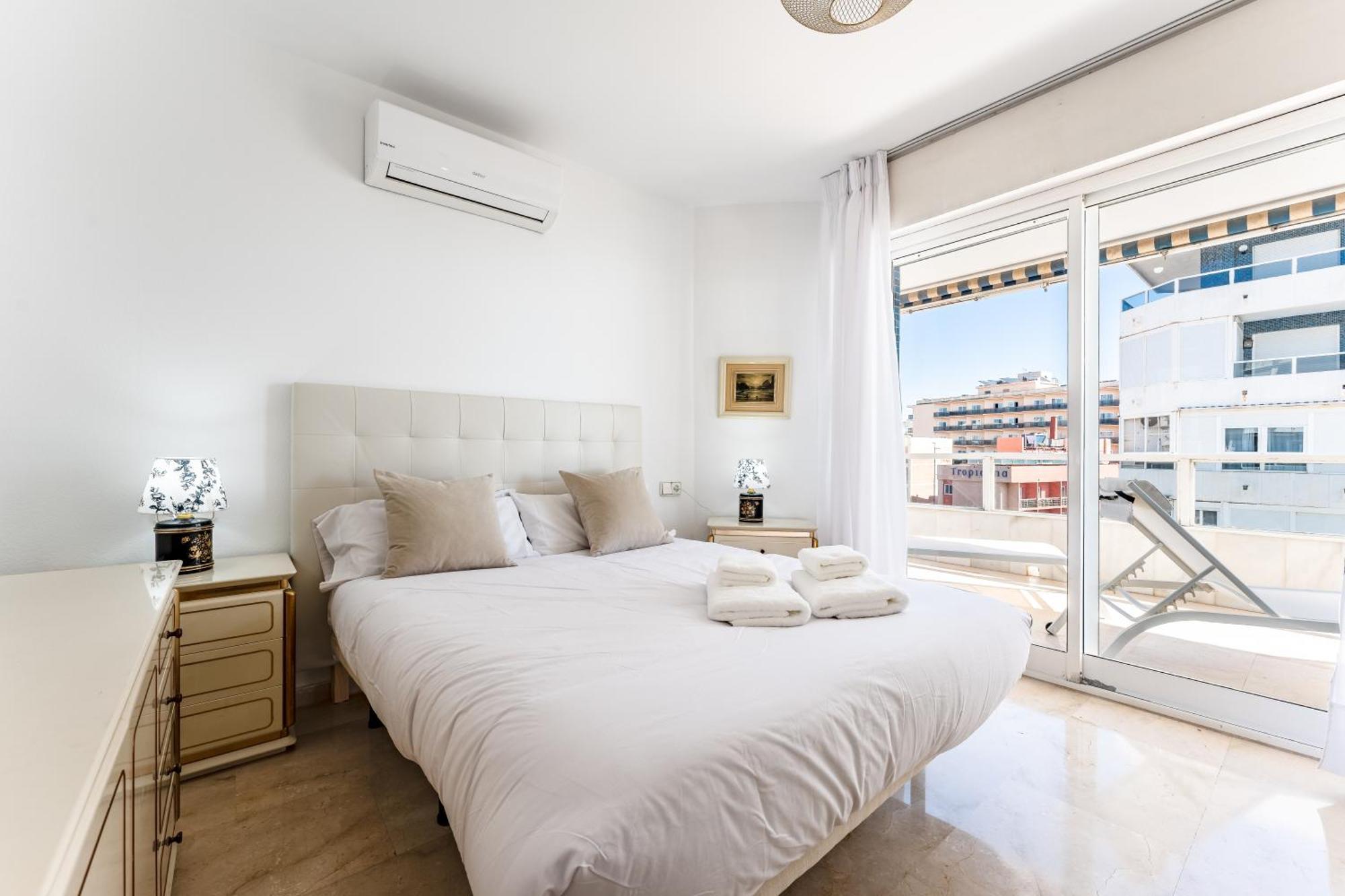 Appartement Tropico Carihuela View & Parking à Torremolinos Extérieur photo