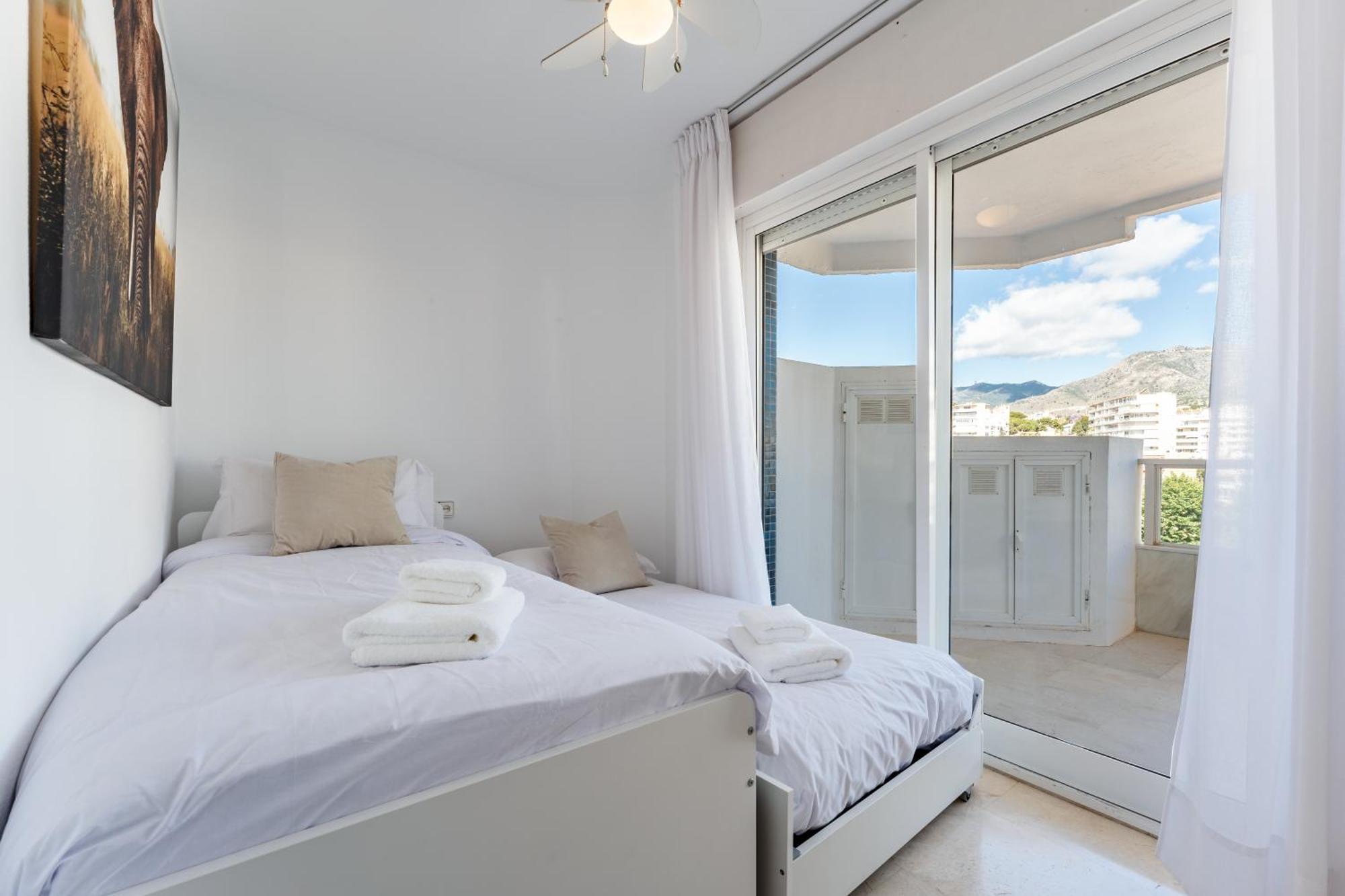 Appartement Tropico Carihuela View & Parking à Torremolinos Extérieur photo